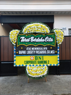 Papan Bunga Duka di Padangsari