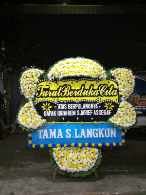 Papan Bunga Duka di Padangsari